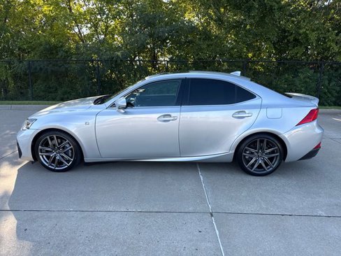 Used 2017 Lexus IS 200t F Sport image 2