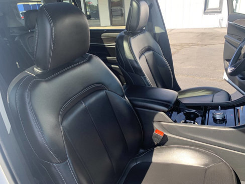 Used 2023 Jeep Grand Cherokee L Limited w/ Luxury Tech Group II image 32