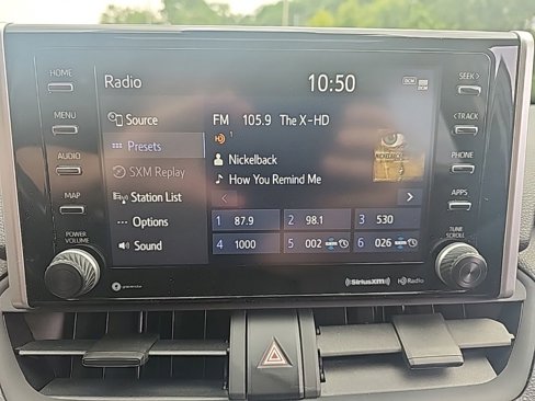 Used 2020 Toyota RAV4 XLE image 29