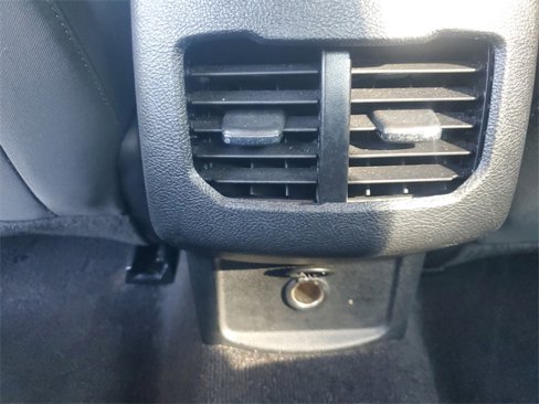 Used 2020 Ford Fusion SE image 14
