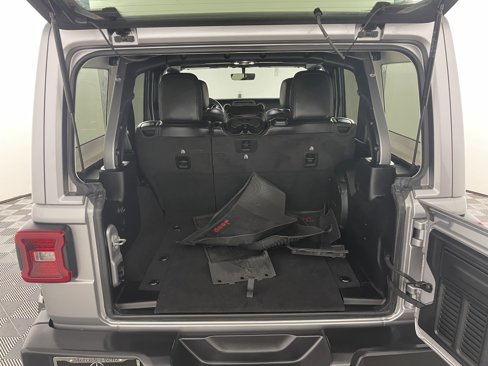 Used 2021 Jeep Wrangler Unlimited Sahara image 10