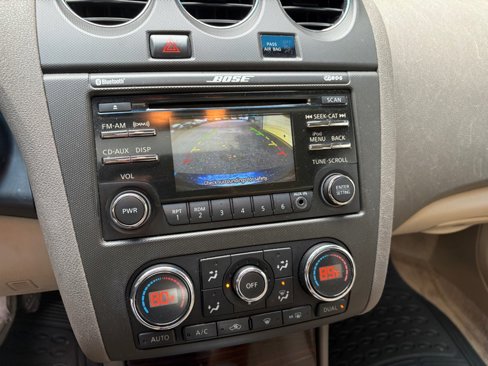 Used 2012 Nissan Altima 2.5 SL w/ 2.5SL Pkg image 9