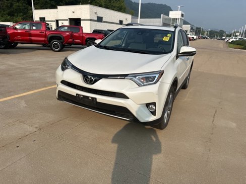 Used 2017 Toyota RAV4 Limited image 4