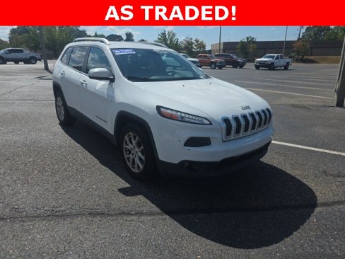 Used 2017 Jeep Cherokee Latitude w/ Comfort/Convenience Group image 1