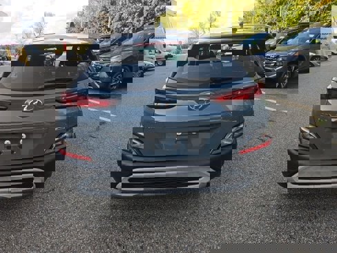 Used 2022 Hyundai Kona SE image 6