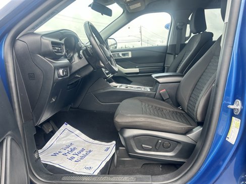 Certified 2020 Ford Explorer XLT w/ Comfort Package image 12