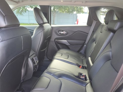 Used 2022 Jeep Cherokee Limited image 16