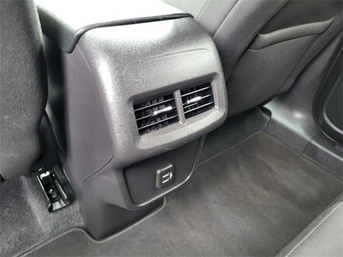 Used 2024 Chevrolet Equinox LT image 7