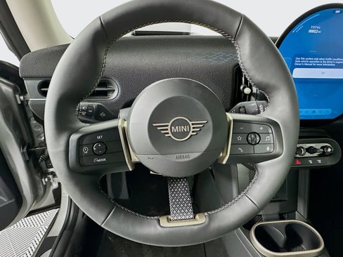 Certified 2025 MINI Cooper 2-Door Hardtop image 10