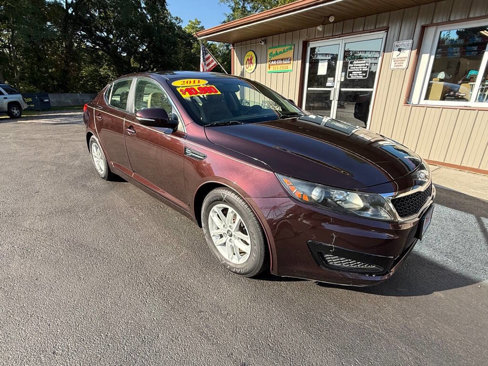 Used 2011 Kia Optima LX image 2