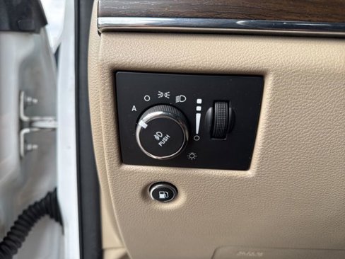 Used 2017 Jeep Grand Cherokee Limited w/ Luxury Group II image 27