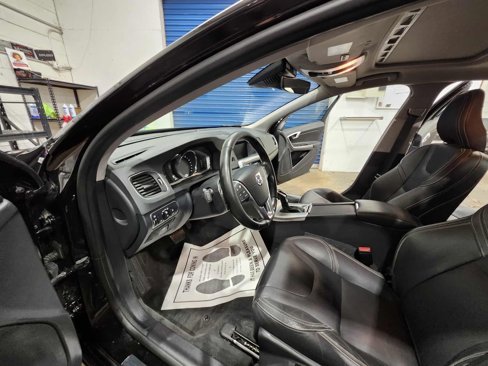 Used 2018 Volvo S60 T5 Dynamic w/ Vision Package image 9