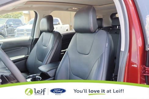 Used 2018 Ford Edge Titanium w/ Equipment Group 302A image 11