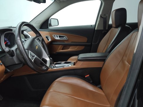 Used 2016 Chevrolet Equinox LTZ w/ Enhanced Convenience Package image 17