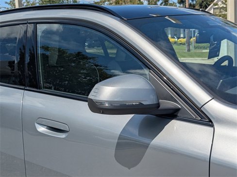 New 2026 BMW X2 xDrive28i w/ Technology Package image 12