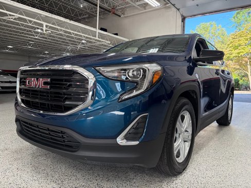 Used 2020 GMC Terrain SLE w/ LPO, Floor Liner Package image 4