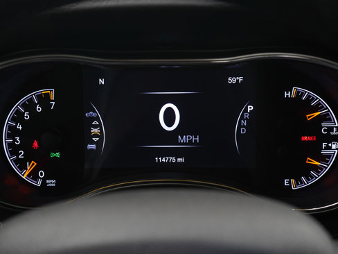 Used 2017 Jeep Grand Cherokee Altitude image 23