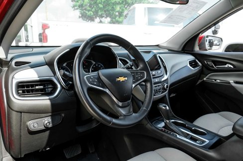 Used 2018 Chevrolet Equinox LT w/ Sun & Infotainment Package image 3