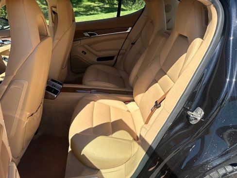 Used 2013 Porsche Panamera S image 11