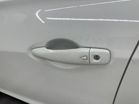 Used 2021 Nissan Kicks SV image 18