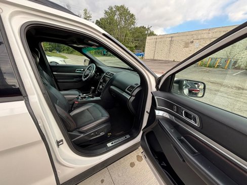 Used 2016 Ford Explorer Sport image 18