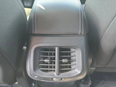 Used 2020 Jeep Cherokee Latitude image 17
