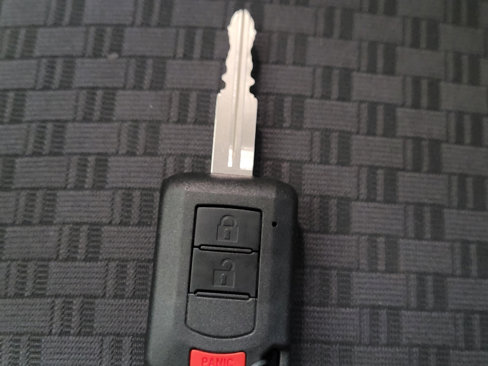 Used 2017 Mitsubishi Mirage ES image 32