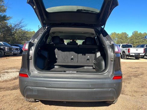 Used 2023 Jeep Cherokee Altitude Lux image 16