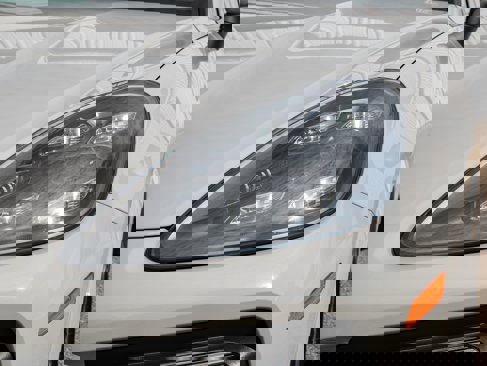 Certified 2022 Porsche Cayenne Platinum Edition image 13