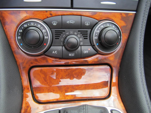 Used 2007 Mercedes-Benz SL 550 w/ AMG Sport Pkg image 35