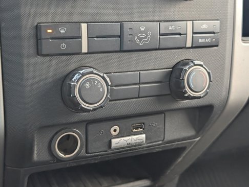 Used 2014 Ford F150 XLT image 8