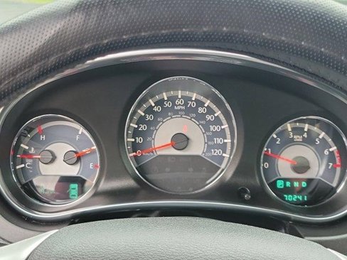 Used 2013 Chrysler 200 Limited image 7