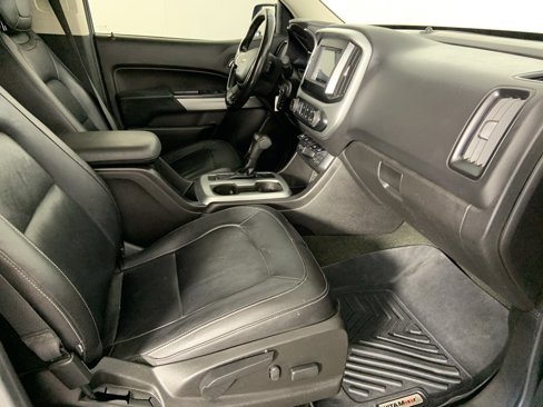 Used 2016 Chevrolet Colorado LT w/ Midnight Edition image 16