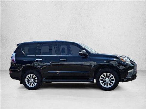 Used 2016 Lexus GX 460 image 4