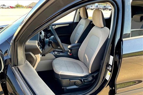 Used 2021 Ford Escape SE image 25