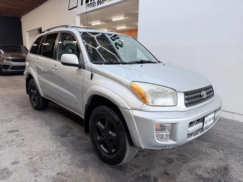 Used 2001 Toyota RAV4 4WD image 2