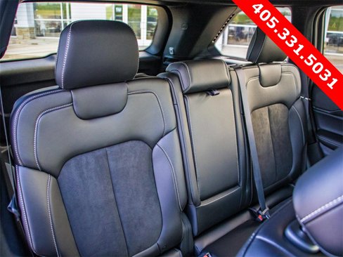 New 2025 Jeep Grand Cherokee Altitude image 19