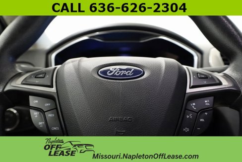 Used 2020 Ford Fusion SE image 14