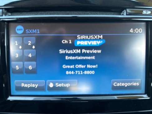 Used 2017 Nissan Rogue SV w/ SV Premium Package image 18