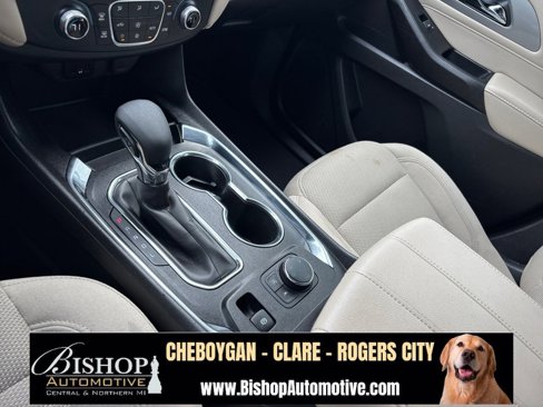 Used 2023 Chevrolet Traverse LS image 25