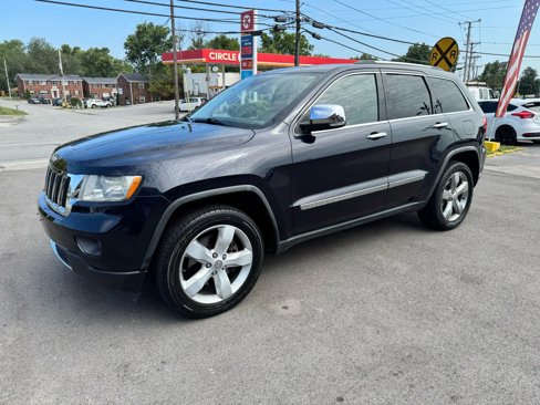 Used 2011 Jeep Grand Cherokee Limited w/ Luxury Group II image 6