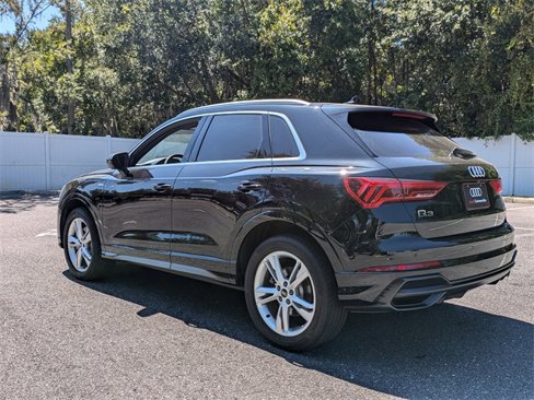 Used 2022 Audi Q3 2.0T Premium Plus image 12