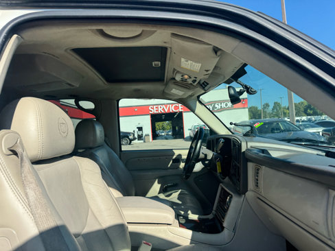 Used 2005 Cadillac Escalade AWD image 11