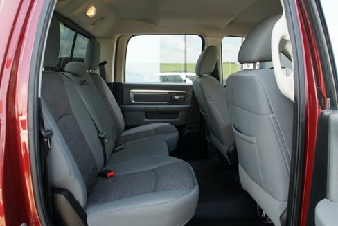 Used 2015 RAM 2500 SLT w/ Luxury Group image 33