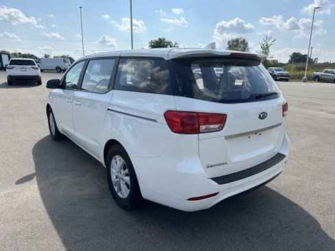 Used 2018 Kia Sedona L image 3