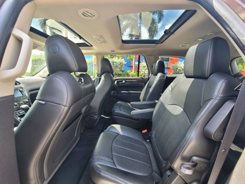 Used 2015 Buick Enclave Premium image 11
