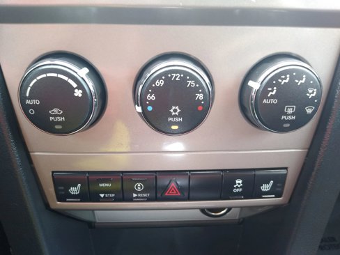 Used 2010 Dodge Avenger R/T w/ Navigation & Sound Group I image 17