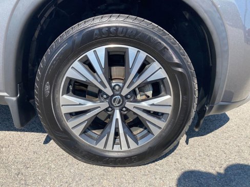 Used 2021 Nissan Rogue SV image 9