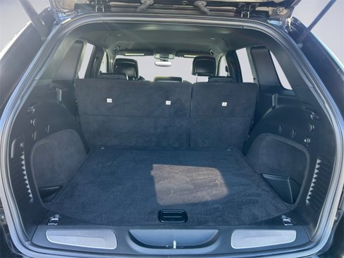 Used 2018 Jeep Grand Cherokee Limited image 19
