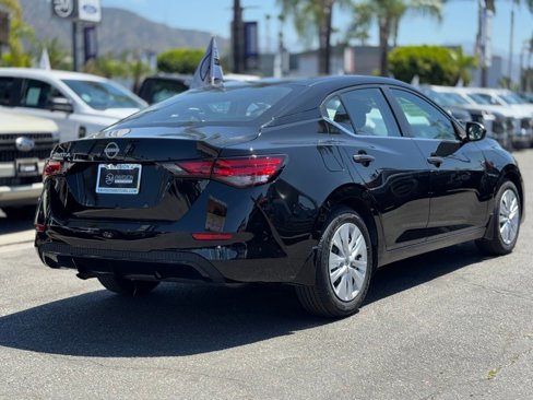 Used 2024 Nissan Sentra S image 10